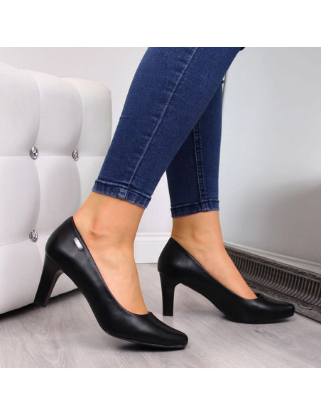 Czarne czółenka na słupku w sergio leone sk39a