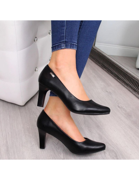 Czarne czółenka na słupku w sergio leone sk39a