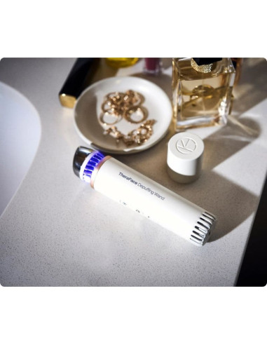 Therabody theraface depuffing wand (biały) – różdżka do pielęgnacji twarzy