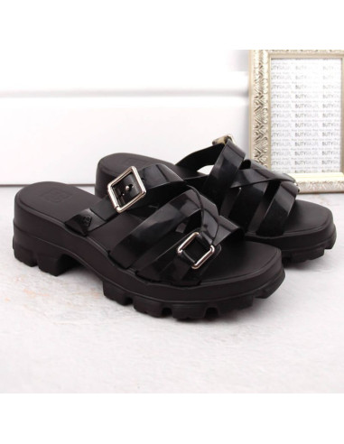 Klapki zaxy pachnące na obcasie nude w nn