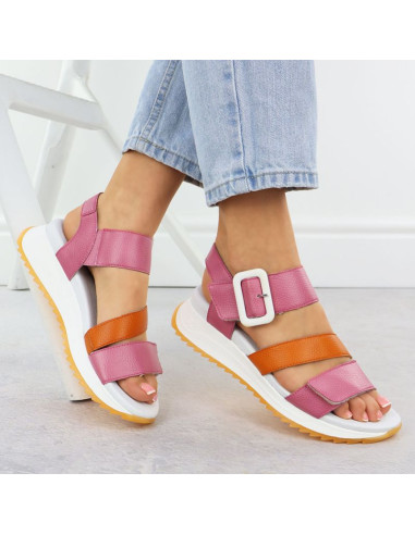 Skórzane sandały damskie na podwyższeniu różowe rieker  w2950-31