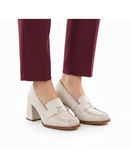 Półbuty damskie mokasyny na obcasie beżowe potocki sz12783