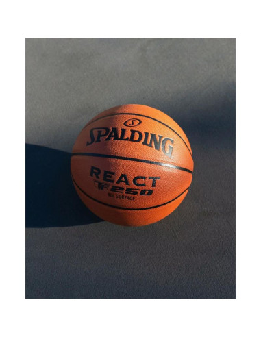 Piłka do koszykówki spalding react tf-250  r.7 fiba
