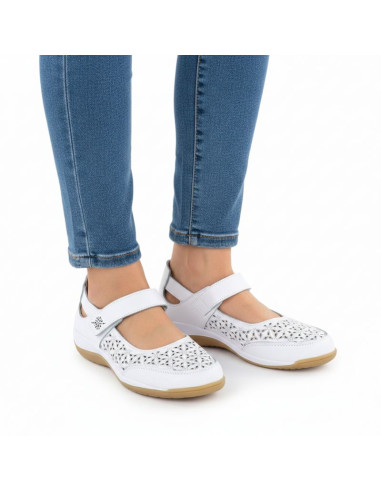 Skórzane półbuty damskie ażurowe na rzep białe jezzi  9763