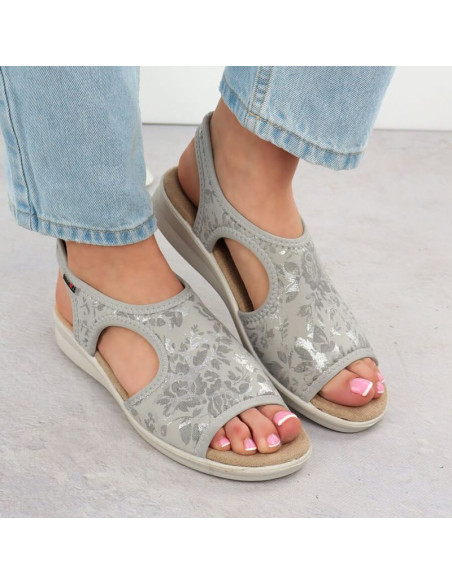 Sandały damskie na podwyższeniu elastyczne w kwiaty szare unisoft 7196