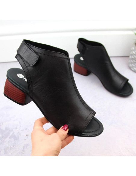 Skórzane komfortowe sandały remonte w