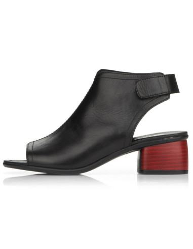 Skórzane komfortowe sandały remonte w