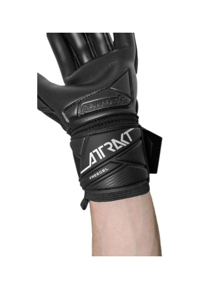 Rękawice bramkarskie attrakt freegel infinity black 5670735-7700
