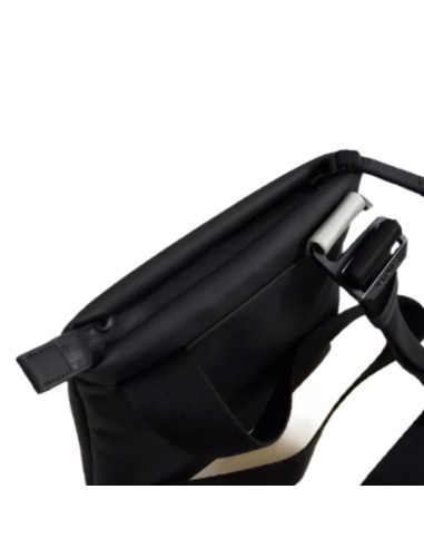 Torba na ramię listonoszka calvin klein crossbody bag czarna - zm0zm02869 8ax