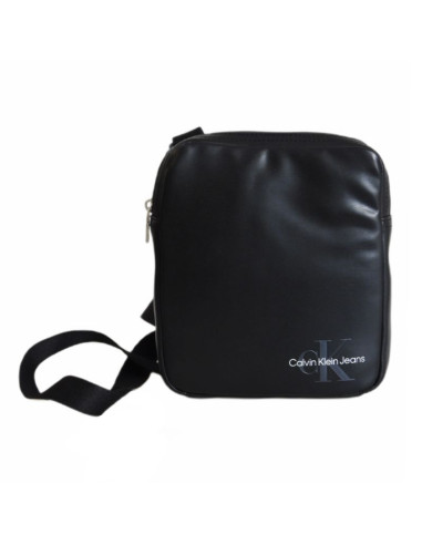 Torba na ramię listonoszka calvin klein jeans crossbody bag czarna - zm0zm0352-bds