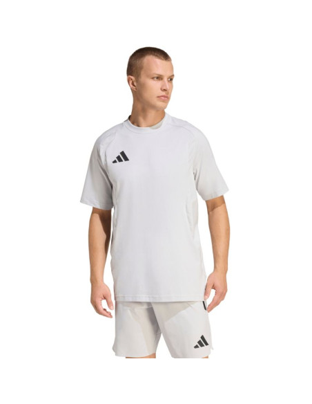 Koszulka męska adidas tiro 26 travel tee jasnoszara kd1120
