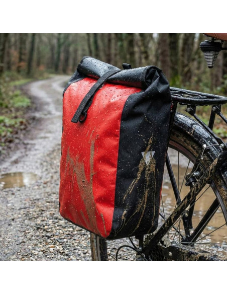 Sakwa torba rowerowa wodoszczelna tylna na bagażnik czerwona 13,5l xqmax pro