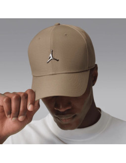 Czapka z daszkiem air jordan rise structured metal jumpman khaki - hm5750-247