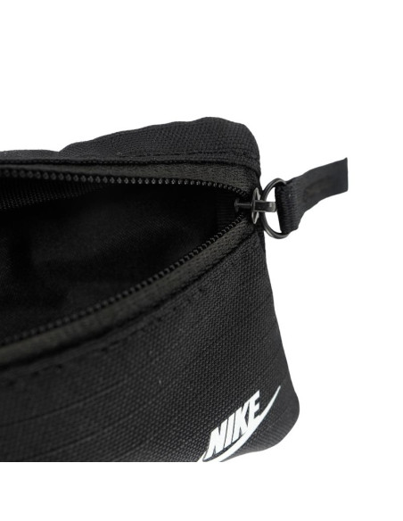 Portfel nike club pouch wallet czarny n1013421091