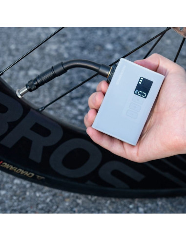 Pompka akumulatorowa rockbros as240 pro 120 psi kompresor 420mah - czarna