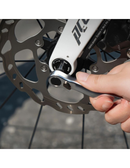 Zestaw narzędzi rowerowych rockbros multitool z pompką na naboje co2 i kluczem grzechotkowym - czarny