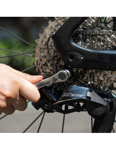 Zestaw narzędzi rowerowych rockbros multitool z pompką na naboje co2 i kluczem grzechotkowym - czarny