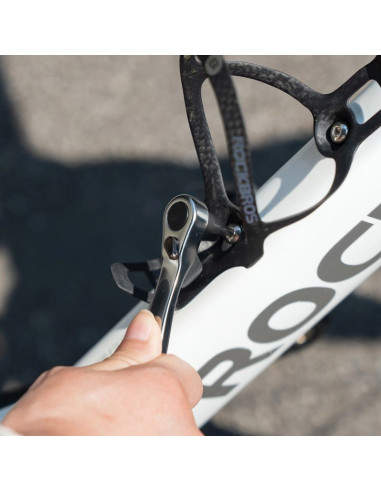 Zestaw narzędzi rowerowych rockbros multitool z pompką na naboje co2 i kluczem grzechotkowym - czarny