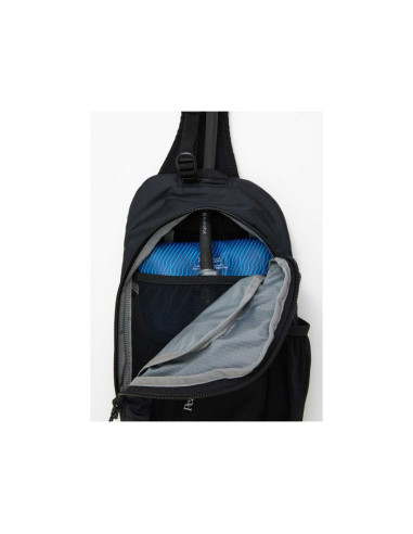 Nerka peak performance outdoor slingbag kolor czarny