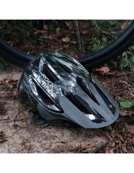 Kask rowerowy rockbros lk-99 na rower górski z regulowanym daszkiem i zapięciem magnetycznym 58-62 cm - tytanowy