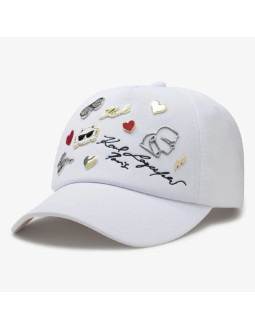 Czapka z daszkiem karl lagerfeld charms pins strapback biała - l4wh7608