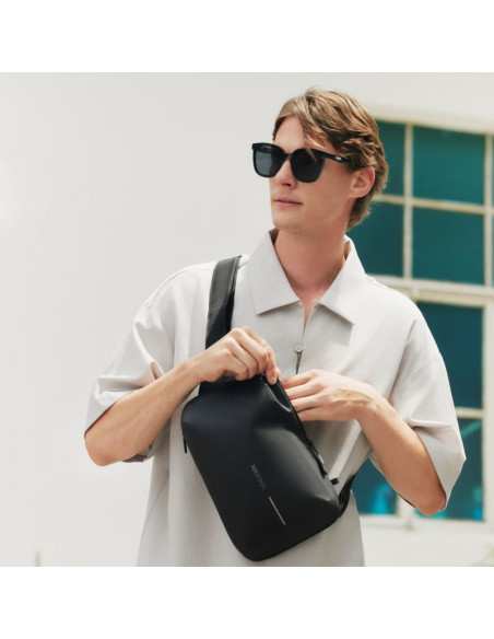 Saszetka xd design urban water resistant sling black p706.2701
