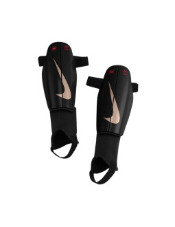 Ochraniacze piłkarskie nike charge czarne dx4608 011