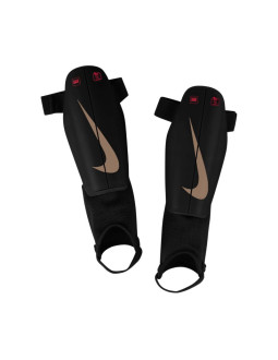 Ochraniacze piłkarskie dla dzieci nike charge czarne dx4610 011